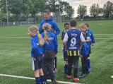 Laatste training S.K.N.W.K. JO10-1 (partijtje tegen de ouders) van woensdag 22 mei 2024 (4/133)